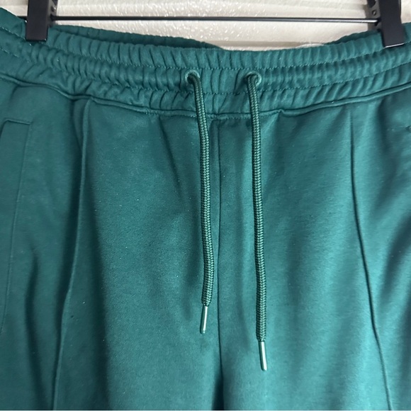 Divided Sweatpants Unisex Size Medium - Picture 4 of 9